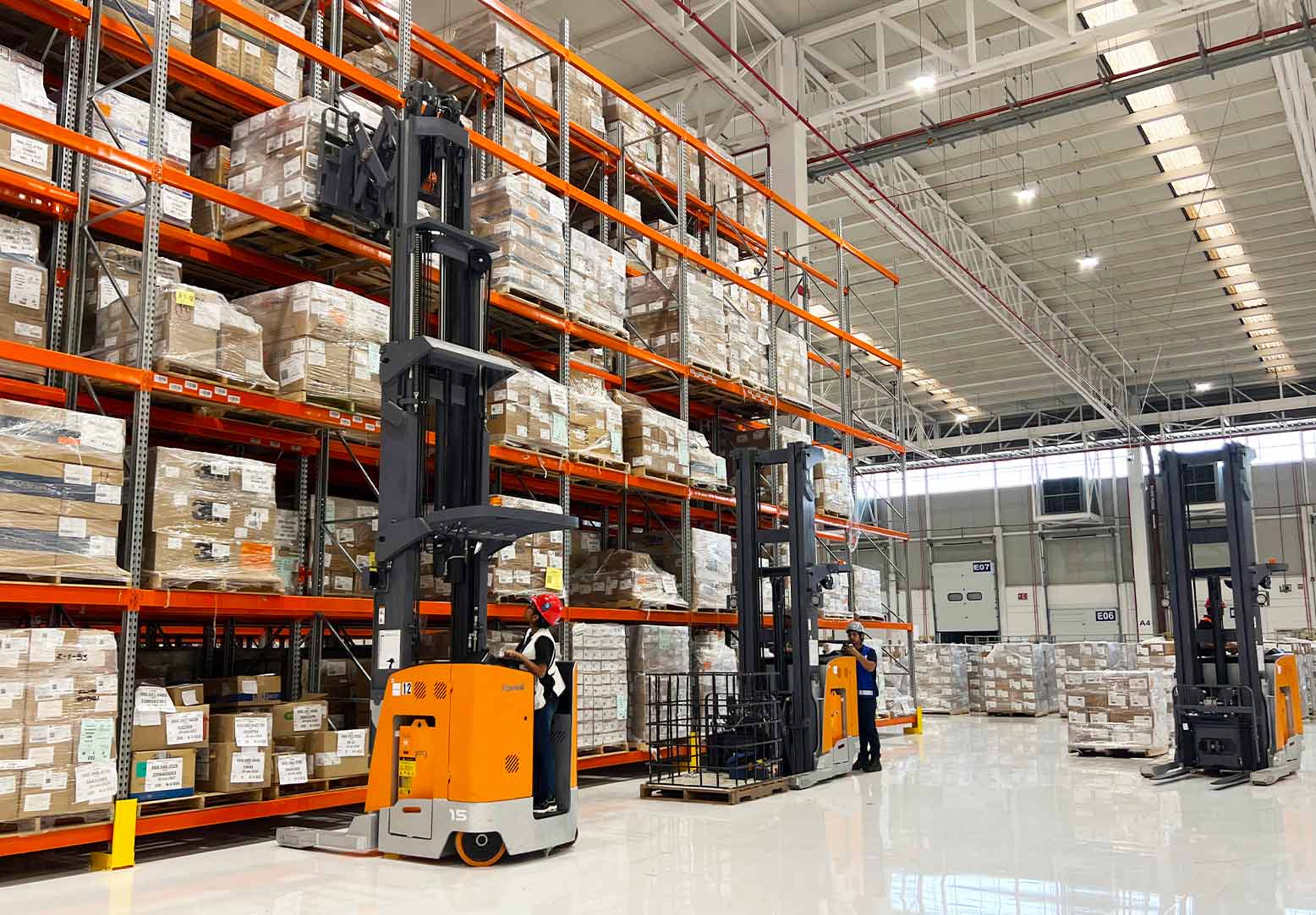 Estudo de Caso | A estratégia de dupla atuação da ZOWELL na construção de um sistema de logística inteligente para a indústria de autopeças.