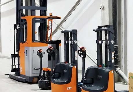 Mais de 9.000 posições de paletes e eficiência sustentável: a solução Zowell VNA impulsiona a modernização de armazéns farmacêuticos.